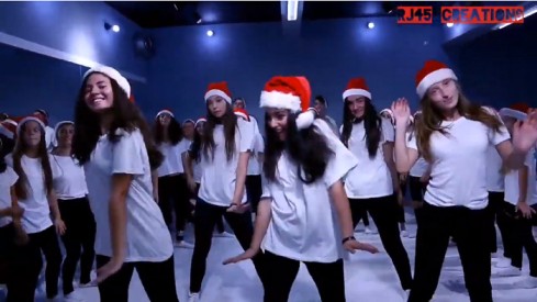 Girls Dancing on Christmas Song 2019 Christmas Status Video