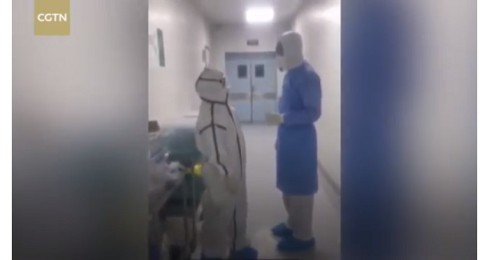 Touching Moment No Hugs For Doctor Couple Working In Hospital – Motivational Status